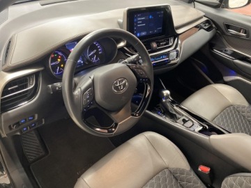 Toyota C-HR I Crossover Facelifting 2.0 Hybrid Dynamic Force 184KM 2022 Toyota C-HR 2.0 Hybrid Executive Toyota C-HR 2.0 E, zdjęcie 9