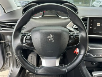 Peugeot 308 II Hatchback Facelifting 1.2 PureTech 130KM 2018 Peugeot 308 I-ręka, Navi, Climatronic, Tempomat, zdjęcie 14