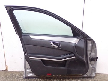 DVEŘE LEVÝ PŘEDNÍ KOMPLETNÍ EVROPA ORIG. MERCEDES TŘÍDA E W212 SEDAN 12R