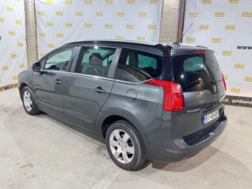 Peugeot 5008 I Minivan 1.6 HDi FAP 115KM 2013 Peugeot 5008 Style 1.6hdi 115KM 7-osob Sprawdz 1.6 Diesel 115KM, zdjęcie 24