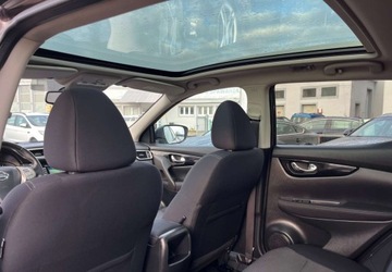Nissan Qashqai II Crossover 1.6 dCi 130KM 2016 Nissan Qashqai nawigacja, kamera, panorama 1.6 Diesel 131KM, zdjęcie 30
