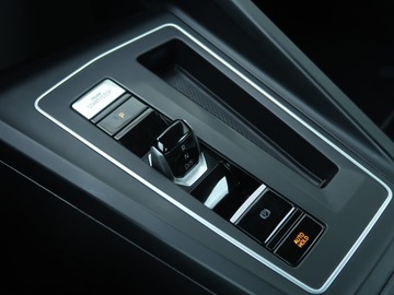 Volkswagen Golf VIII Hatchback Plug-In-Hybrid 1.4 TSI 204KM 2022 VW Golf 1.4 TSI eHybrid, Salon Polska, zdjęcie 15