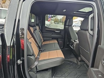 Chevrolet Silverado II 2024 Chevrolet Silverado 1500 High Country 3LZ 2024 6.2l 6.2 Benzyna 420KM, zdjęcie 11