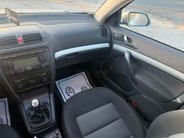 Skoda Octavia II 2009 SKODA OCTAVIA 1.6 Mpi Klimatronik Podgrzewane przednie i tylnie siedze, zdjęcie 28