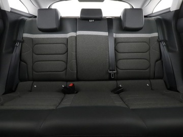 Citroen C4 III SUV 1.2 PureTech 130KM 2020 Citroen C4 klima auyo navi kamera i czujniki, zdjęcie 17