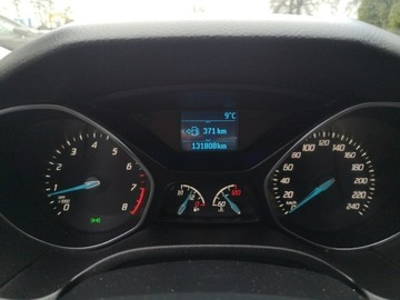 Ford Focus III Kombi 1.0 EcoBoost 125KM 2013 Ford Focus 1.0 12V 125KM Klimatronik Halogeny, zdjęcie 12