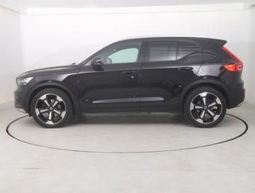 Volvo XC40 Crossover 2.0 D4 190KM 2018 Volvo XC40 D4 AWD, Salon Polska, Serwis ASO, zdjęcie 2
