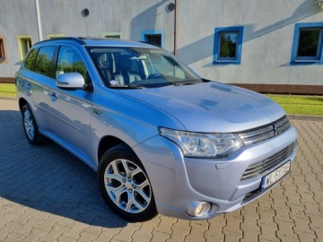 Mitsubishi Outlander 2013 Mitsubischi Outlander III PHEV HYBRID 4x4 Intense Serwis Bezwypadek, zdjęcie 37