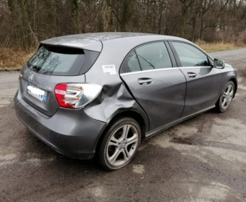 Mercedes Klasa A W176 Hatchback 5d 1.8 200 CDI BlueEFFICIENCY 136KM 2013 Mercedes A 200 A klasa 200cdi, zdjęcie 36