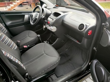 Citroen C1 I Hatchback 5d Facelifting 2012 1.0 i 68KM 2013 CITROEN C1 68 KM LED Klimatyzacja 5-drzwi, zdjęcie 8