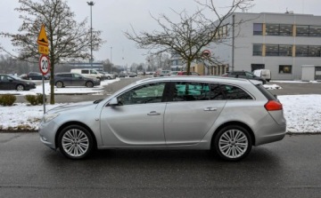 Opel Insignia I Sports Tourer 2.0 CDTI ECOTEC 130KM 2012 Opel Insignia 2,0CDTI 2012 r. 2.0 Diesel 130KM, zdjęcie 1