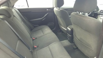 Toyota Avensis II Sedan 2.0 VVT-i 147KM 2006 Toyota Avensis Ozarow Mazowiecki 2.0 benzyna 2006 rok ALUFELGI, zdjęcie 8