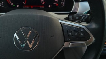 Volkswagen Passat B8 Variant Facelifting 2.0 TDI SCR 200KM 2022 Volkswagen Passat Variant 2.0TDI 200KM 4X4 ACC Iwl, zdjęcie 17