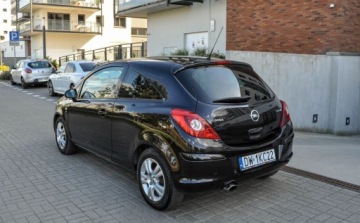 Opel Corsa D Hatchback 1.2 Twinport ECOTEC 70KM 2011 Opel Corsa Lift 2011 r. Bezwypadkowy 1.2 Benzyna 70KM, zdjęcie 2