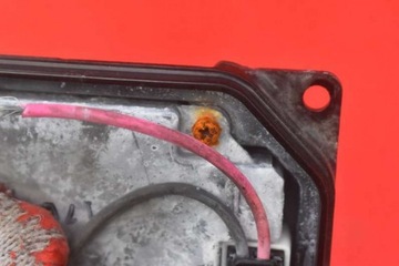 MĚNIČ XENON LEVÝ 39000-78258 TOYOTA AVENSIS T27 09-11