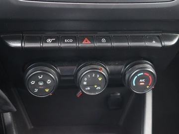 Dacia Duster II SUV 1.6 SCe 115KM 2018 Dacia Duster 1.6 SCe, Salon Polska, Serwis ASO, zdjęcie 15