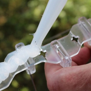 МОНТАЖНЫЙ КЛЕЙ ДЛЯ УСТАНОВКИ ШИПОВОЙ СЕТКИ