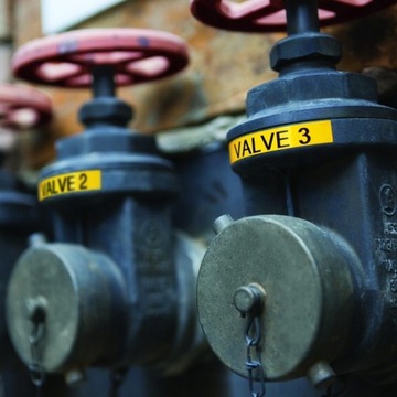 DYMO XTL Виниловая лента виниловая 54мм белый/красный