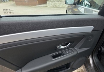 Renault Laguna III Hatchback 2.0 16v 140KM 2009 Renault Laguna 2,0 Benzyna - Bezwypadkowa - Zarejestrowana 2.0 Benzyna, zdjęcie 19