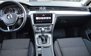 Volkswagen Passat B8 Variant 2.0 TDI BlueMotion SCR 150KM 2019 Volkswagen Passat Variant 2,0 TDI 150 KM DSG FULL LED Nawigacja 2.0 Diesel, zdjęcie 18