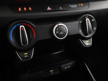 Kia Stonic I Crossover Facelifting 1.0 T-GDI 100KM 2021 Kia Stonic automat kamera tempomat, zdjęcie 25