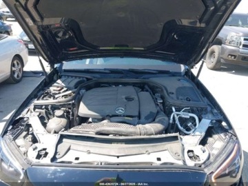 Mercedes Klasa E W213 2022 Mercedes-Benz Klasa E 350 2022 2.0l 2.0 Benzyna 255KM, zdjęcie 8