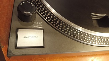 Gramofon stereo DJ-ski ,,RELOOP RP-1000MK2,,