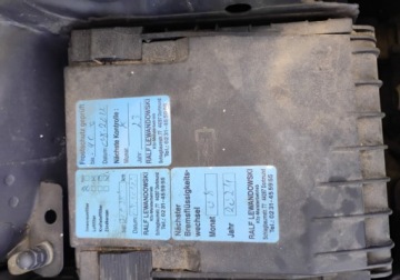 Volkswagen Touran II 1.6 TDI 105KM 2012 Volkswagen Touran 2012r, 1.6 TDI. Lekko przetarte boki. Jezdzi. 1.6 Diesel, zdjęcie 23