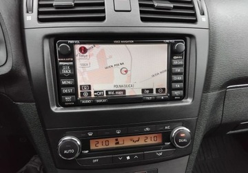 Toyota Avensis III Wagon 1.8 Valvematic 147KM 2010 Toyota Avensis 1,8 Benz Navi Kamera Alugelgi Zarejestrowany w Kraju, zdjęcie 6