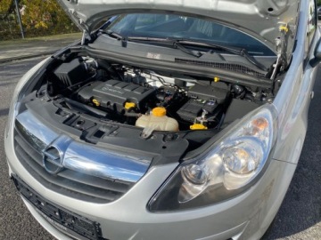Opel Corsa D Hatchback 1.2 Twinport ECOTEC 70KM 2010 Opel Corsa KLIMATYZACJA PARKTRONIC PODGRZEWANE FOTELE PODGRZEWANA KIEROWNI, zdjęcie 15