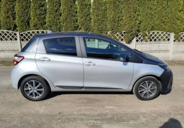 Toyota Yaris III Hatchback 5d Facelifting 2017 1.5 Dual VVT-iE 111KM 2019 Toyota Yaris Toyota Yaris 1.5 20th Anniversary CVT 1.5 Benzyna 111KM, zdjęcie 6