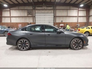 BMW Seria 5 G90-91 2025 BMW Seria 5 2025r., 4x4, 3.0L 3.0 Hybryda Plug-in 483KM, zdjęcie 4