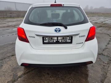 Toyota Yaris III Hatchback 5d Facelifting Hybrid 100KM 2015 Toyota Yaris Hybrid, zdjęcie 2