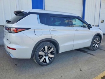 Mitsubishi Outlander IV 2025 Mitsubishi Outlander SEL 2025 2.5 Benzyna 181KM, zdjęcie 3