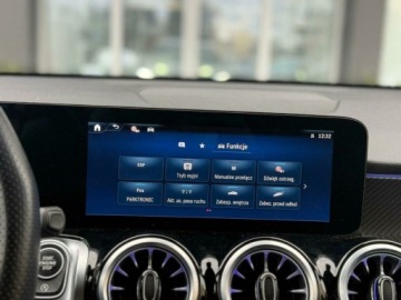 Mercedes GLB SUV 1.3 200 163KM 2024 Mercedes-Benz GLB 200 AMG KameraLedNavigacjaSalon PL 1.3 Benzyna 163KM, zdjęcie 12