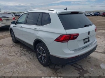 Volkswagen Tiguan III 2024 Volkswagen Tiguan 2024 VOLKSWAGEN TIGUAN 2.0T WOLFSBURG EDITION 2.0 Benzyna, zdjęcie 3