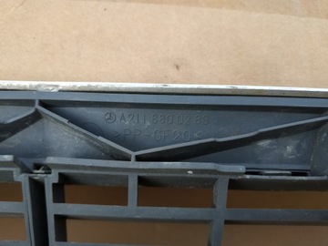 MASKA MŘÍŽKA CHLADIČŮ MERCEDES E TŘÍDA W211 A2118800283