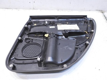 ОБИВКА ДВЕРИ ЗАДНЯЯ ЛЕВАЯ VOLVO V70 III