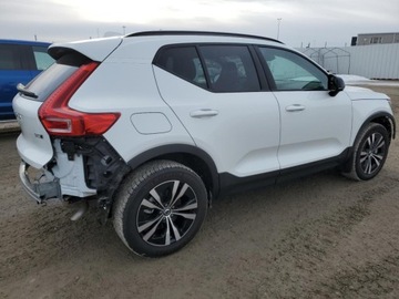 Volvo XC40 2025 Volvo XC 40 Plus 2025 2.0l 2.0 Benzyna 247KM, zdjęcie 3