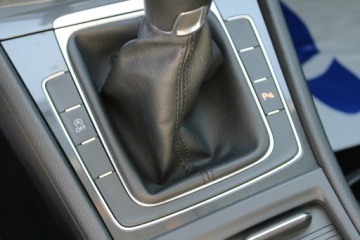 Volkswagen Golf VII Variant Facelifting 1.6 TDI-CR DPF BMT 115KM 2020 Volkswagen Golf Comfortline Gwarancja, zdjęcie 25