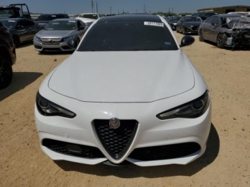Alfa Romeo Giulia II Sedan Facelifting 2.0 Turbo 280KM 2020 Alfa Romeo Giulia TI 2020 2.0l 2.0 Benzyna 280KM, zdjęcie 5