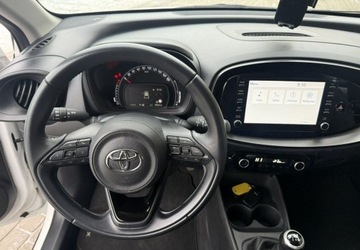 Toyota Aygo X 1.1 VVT-i 72KM 2022 Toyota Aygo X 1,0 72KM Klimatronik Kamera CarPlay VAT23 Benzyna 72KM, zdjęcie 14
