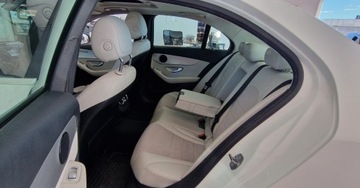 Mercedes Klasa C W205 Limuzyna 180 156KM 2018 Mercedes-Benz Klasa C C180 156KM FV23 W205 1.6 Benzyna 156KM, zdjęcie 12