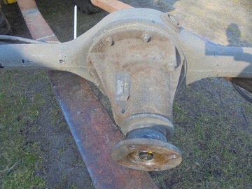 ISUZU D-MAX 1.9D 17R. AUTOMAT - NÁPRAVA ZADNÍ 8981901180