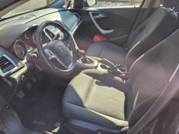 Opel Astra J Hatchback 5d 1.4 Turbo ECOTEC 140KM 2011 OPEL ASTRA J 1,4 140KM Stan BDB, zdjęcie 9