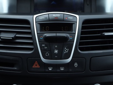 Renault Laguna III 2010 Renault Laguna 2.0 dCi, 170 KM, Automat, Xenon, zdjęcie 18