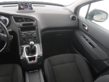 Peugeot 5008 I Minivan Facelifting 2.0 BlueHDi 150KM 2016 Peugeot 5008 2.0 BlueHDi, Salon Polska, zdjęcie 7