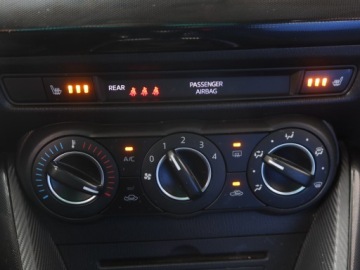 Mazda 2 III Hatchback 5d 1.5 SKY-G 90KM 2015 Mazda 2 1.5 16V, Salon Polska, Serwis ASO, zdjęcie 15