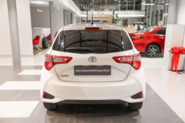 Toyota Yaris III Hatchback 5d Facelifting 1.0 VVT-i 69KM 2017 Toyota Yaris 1.0 Active Benzyna 69KM, zdjęcie 4