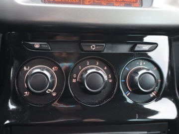 Citroen C3 II Hatchback facelifting 1.0 VTi 68KM 2014 Citroen C3 1.0 VTi, Klima, Tempomat, Parktronic, zdjęcie 12